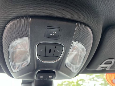 Used 2023 Jeep Compass Latitude w/ Sun and Sound Group image 28