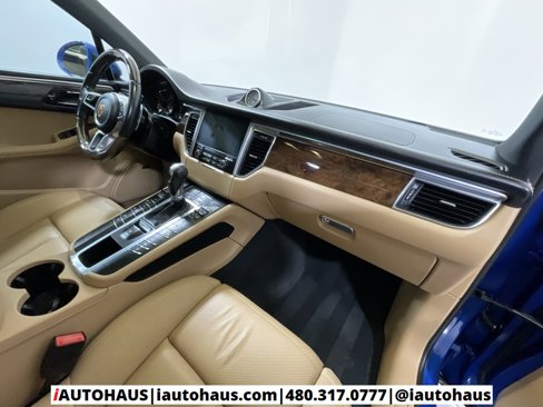 Used 2018 Porsche Macan image 24