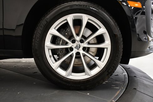 Certified 2025 Porsche Macan Turbo image 19