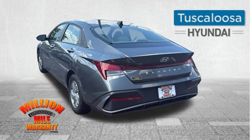 Used 2024 Hyundai Elantra SE image 6