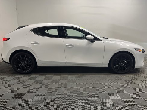 Used 2019 MAZDA MAZDA3 AWD Hatchback w/ Premium Pkg image 4