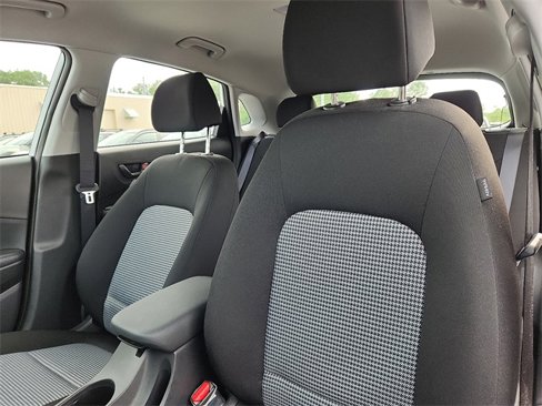 Certified 2023 Hyundai Kona SE image 21