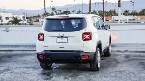 Certified 2023 Jeep Renegade Latitude image 9