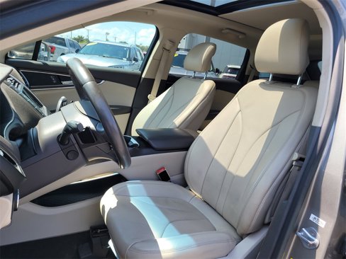 Used 2016 Lincoln MKX Reserve w/ Cargo Utility Package image 16