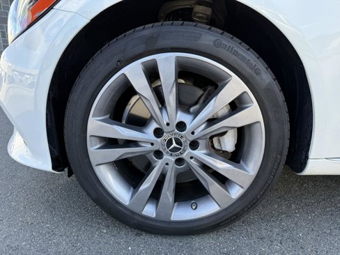 Used 2019 Mercedes-Benz C 300 4MATIC Sedan image 9