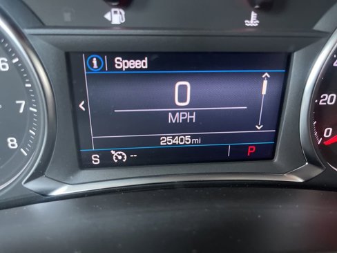 Used 2024 GMC Terrain SLE image 17
