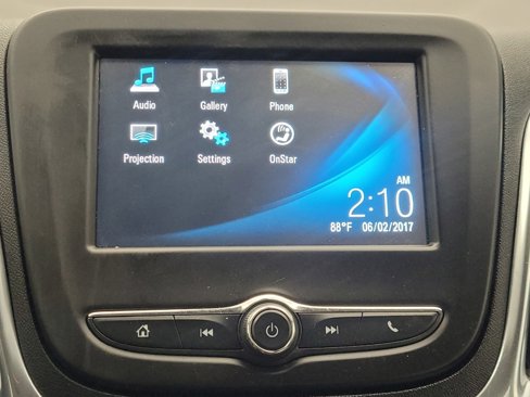 Used 2018 Chevrolet Equinox LS image 25
