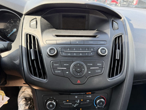 Used 2017 Ford Focus S image 18