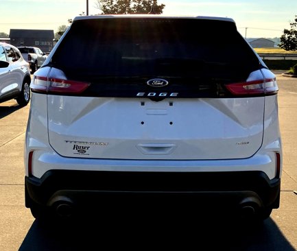 Certified 2024 Ford Edge Titanium w/ Equipment Group 301A image 4