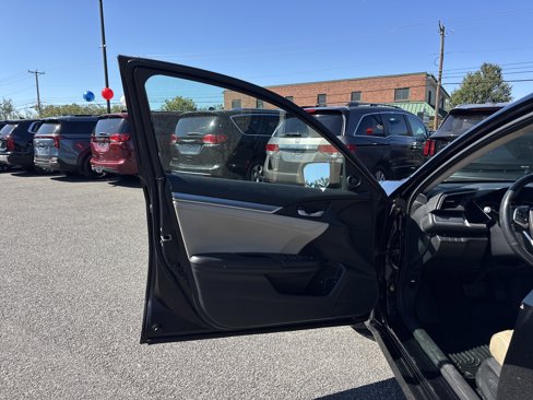 Used 2016 Honda Civic EX-L image 10