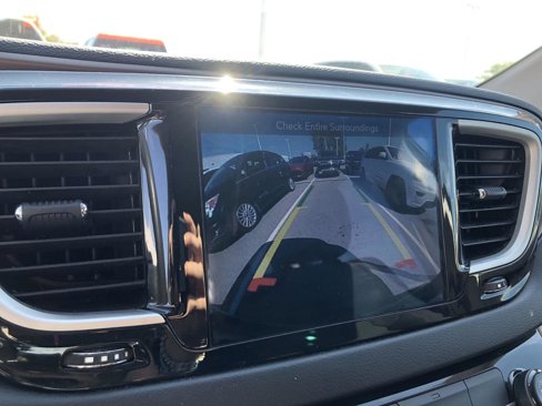 Used 2017 Chrysler Pacifica Touring image 31