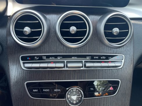 Used 2019 Mercedes-Benz C 300 4MATIC Sedan image 7