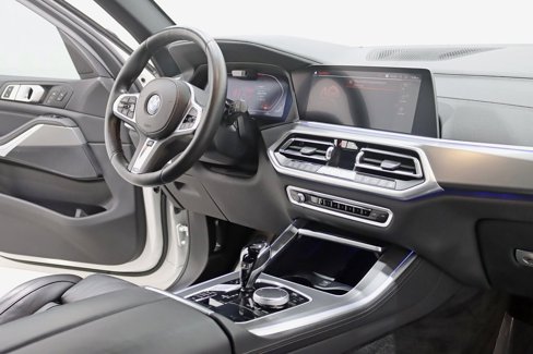 Used 2022 BMW X5 xDrive40i w/ M Sport Package image 34