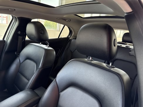 Used 2015 Mercedes-Benz GLA 250 4MATIC image 25
