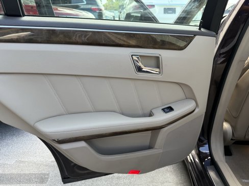 Used 2010 Mercedes-Benz E 63 AMG Sedan image 22