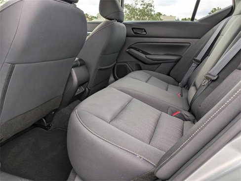 Used 2023 Nissan Altima 2.5 SV image 12