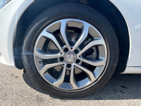 Used 2017 Mercedes-Benz C 300 4MATIC Sedan image 45
