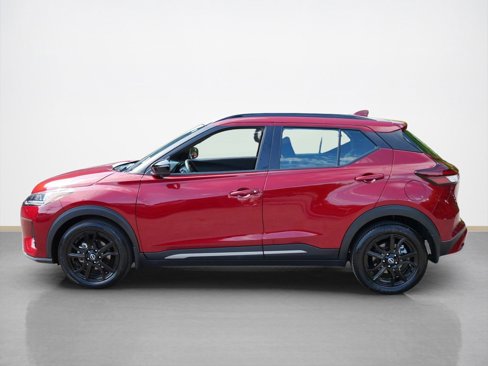 Used 2023 Nissan Kicks SR image 6