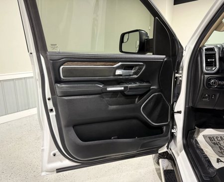 Used 2019 RAM 1500 Laramie image 10