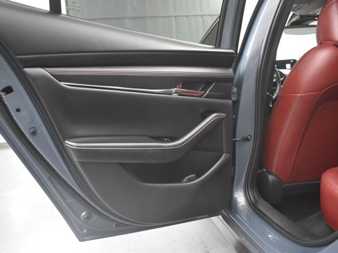 Used 2022 MAZDA MAZDA3 s image 15