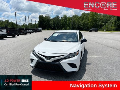 Used 2019 Toyota Camry SE image 1