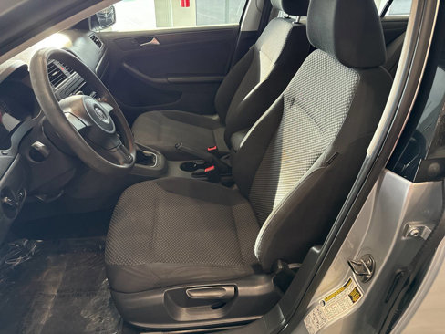 Used 2013 Volkswagen Jetta S image 16