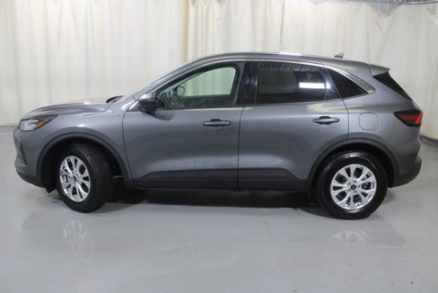 Certified 2023 Ford Escape Active image 2