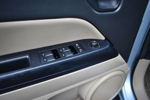 Used 2014 Jeep Patriot Latitude w/ Sun/Sound Group image 18