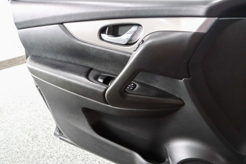 Used 2020 Nissan Rogue Sport SL image 21