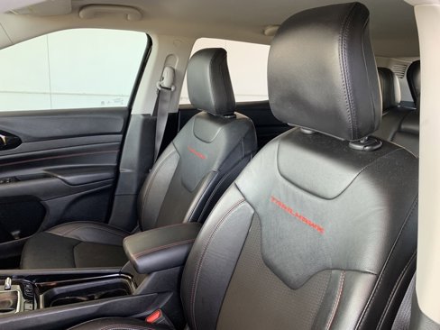 Used 2022 Jeep Compass Trailhawk w/ Trailhawk Convenience Group image 11