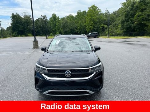 Used 2022 Volkswagen Taos SE image 3