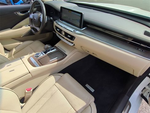 Used 2019 Kia K900 Luxury image 29