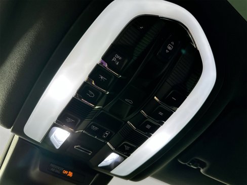 Certified 2024 Porsche Macan w/ Premium Plus Package image 26