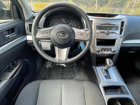 Used 2010 Subaru Legacy 2.5i image 10