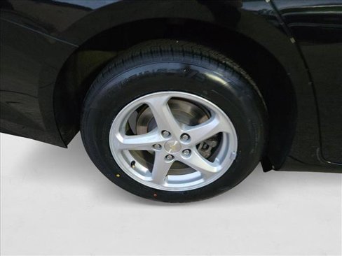 Used 2018 Chevrolet Malibu LS image 20
