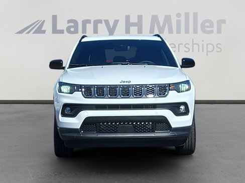 New 2025 Jeep Compass Latitude image 8