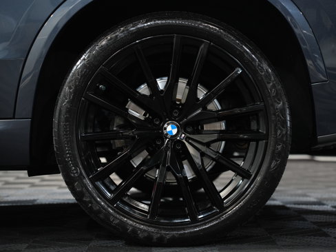 Used 2022 BMW X5 xDrive40i w/ M Sport Package image 59