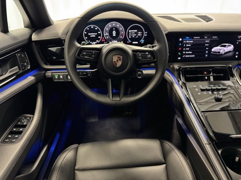 New 2025 Porsche Panamera 4 image 18