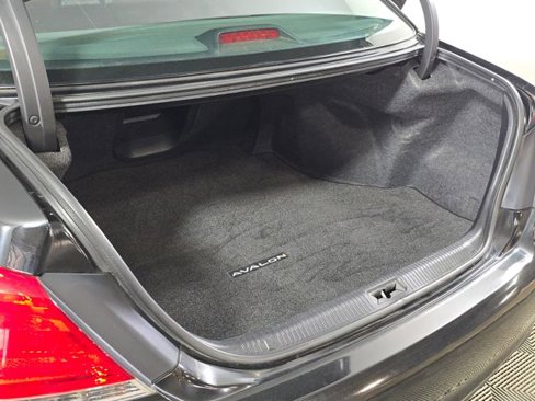 Used 2011 Toyota Avalon Limited image 21