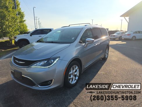 Used 2018 Chrysler Pacifica Limited image 1