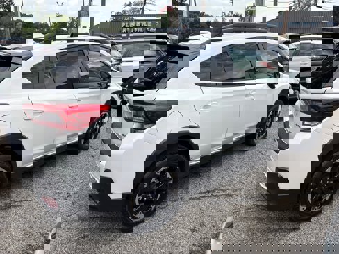 Used 2022 Subaru Crosstrek 2.0i Premium image 9