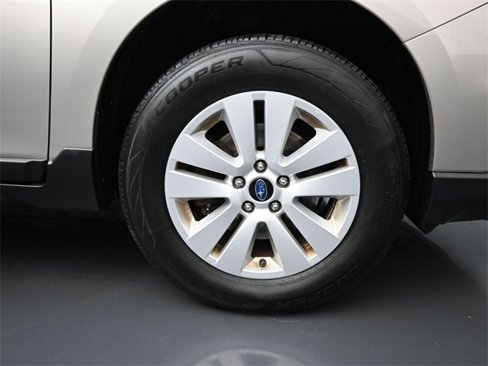 Used 2017 Subaru Outback 2.5i Premium image 43