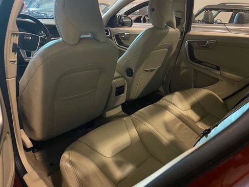 Used 2013 Volvo S60 T5 image 12