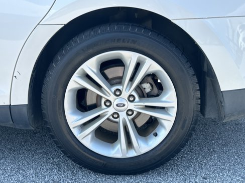 Used 2018 Ford Taurus SEL w/ Equipment Group 201A image 21