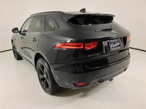 Used 2019 Jaguar F-PACE R-Sport image 3