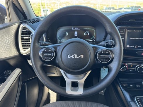 Used 2023 Kia Soul LX image 15