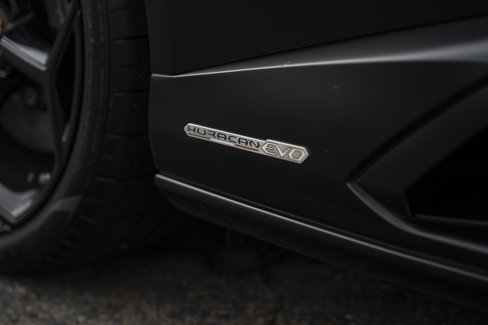Used 2020 Lamborghini Huracan EVO image 13