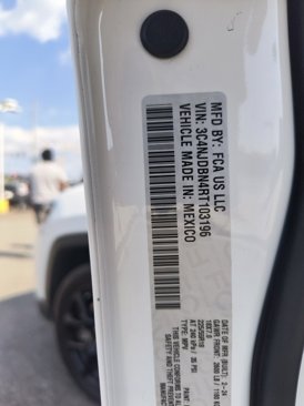 Used 2024 Jeep Compass Latitude w/ Convenience Group image 13