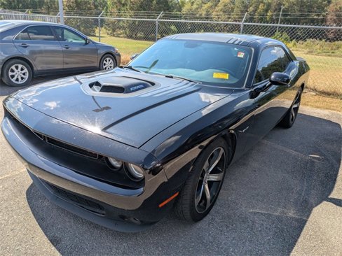 Used 2015 Dodge Challenger R/T Plus image 5