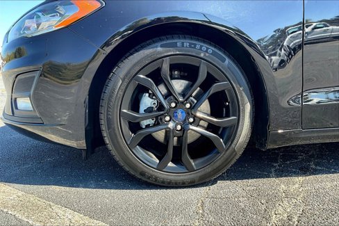Used 2020 Ford Fusion SE w/ Equipment Group 151A image 9